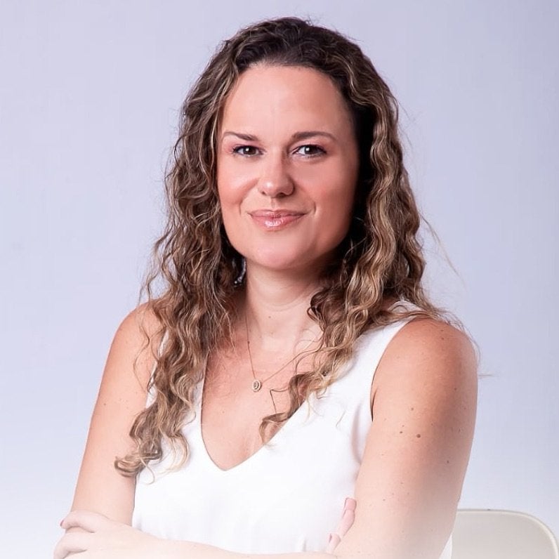 Dra. Lívia Marcela dos Santos